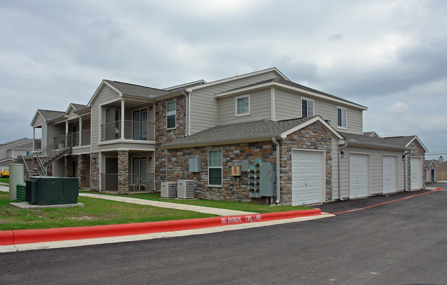 Ridge Pointe Apartments in Killeen, TX - Building Photo - Building Photo