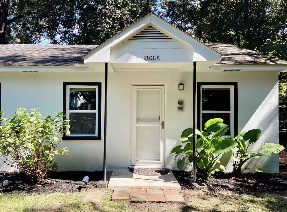 1908 Fuller St in North Charleston, SC - Building Photo