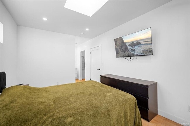 property at 9462 Odessa Ave