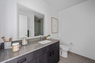 815 N Cleveland Ave in Chicago, IL - Building Photo - Building Photo