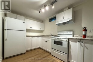 14 McElderry Rd in Guelph, ON - Building Photo