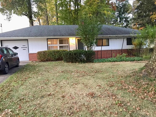 property at 4462 Lockwood Blvd