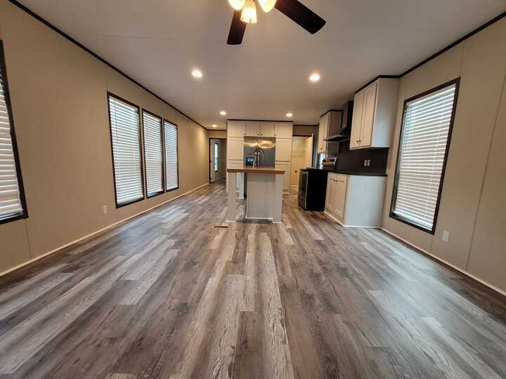 212 Peggy St in Conroe, TX - Building Photo