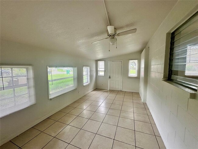 1075 Lincoln Terrace in Winter Garden, FL - Building Photo - Building Photo