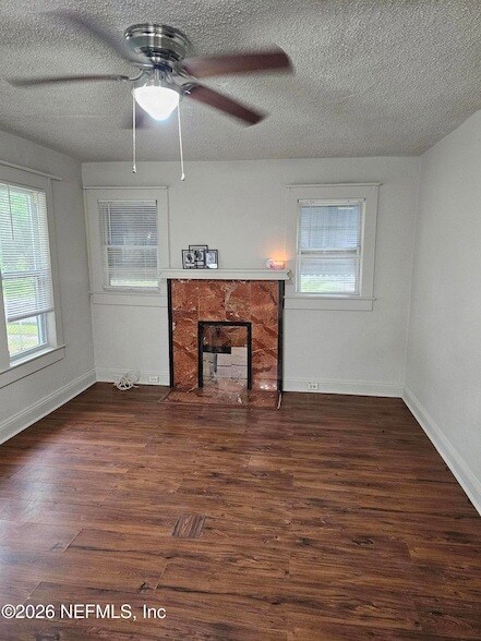 4067 Gilmore St in Jacksonville, FL - Foto de edificio - Building Photo
