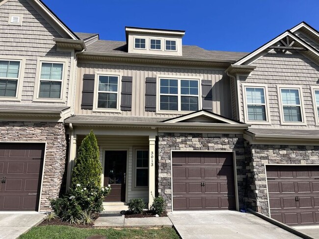 property at 3013 Thornbury Pl