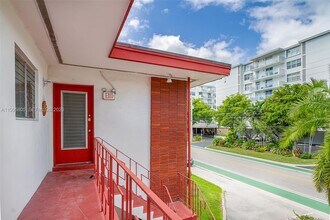 10081 W Bay Harbor Dr in Bay Harbor Islands, FL - Building Photo - Building Photo