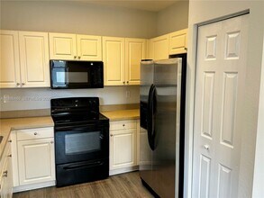 17333 NW 7th Ave in Miami Gardens, FL - Building Photo - Building Photo