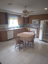 215 Summit St in East Providence, RI - Building Photo