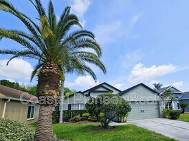 4521 Gulfwinds Dr in Lutz, FL - Building Photo