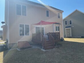 73 Zain Cir in Milford, MA - Building Photo - Building Photo