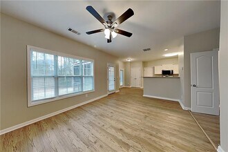 383 Kyles Cir in Hiram, GA - Building Photo - Building Photo