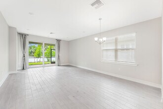 1057 Tranquil Brk Dr in Naples, FL - Building Photo - Building Photo