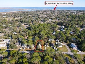 363 22nd Ave in Apalachicola, FL - Building Photo - Building Photo