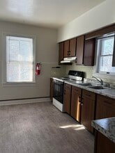 209 Oak St in Ypsilanti, MI - Building Photo - Building Photo