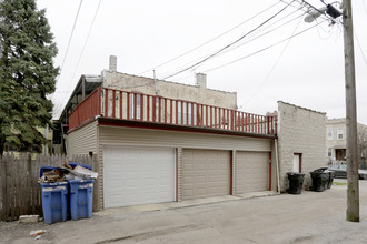 4200-4208 W Hirsch St in Chicago, IL - Building Photo - Building Photo