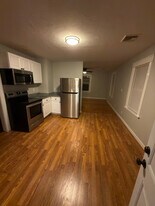 6 Brook St in Webster, MA - Building Photo