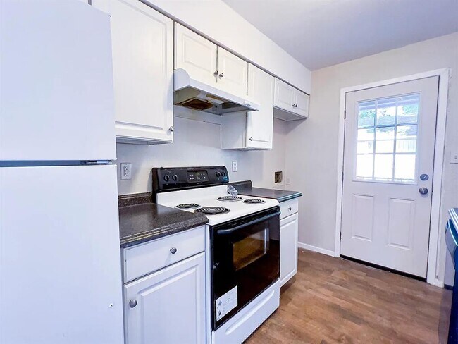 200 Uhland Rd in San Marcos, TX - Building Photo - Building Photo