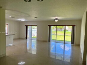 4101 SW 148th Pl in Miami, FL - Building Photo - Building Photo