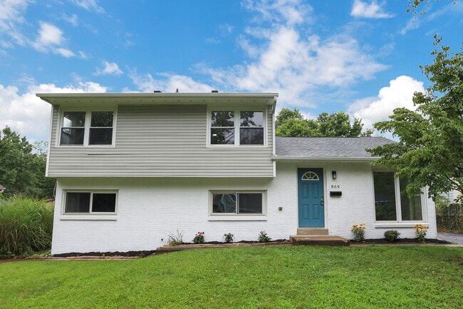 property at 869 Afton Rd