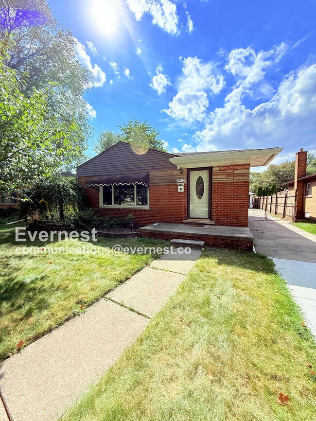 4010 Merrick St in Dearborn Heights, MI - Building Photo - Building Photo