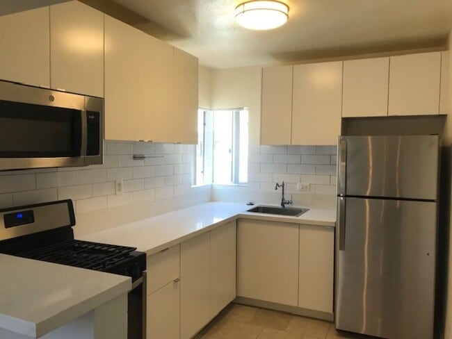 property at 725 Ensenada Ct