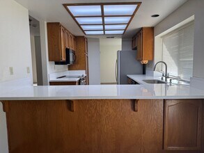 1204 Stoney Point Way in Roseville, CA - Building Photo - Building Photo