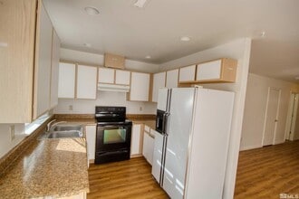 424 Valley Cir in Dayton, NV - Building Photo - Building Photo