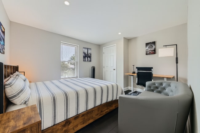 property at 1019 E Preston St