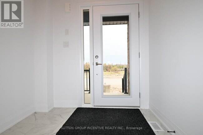 32 Winery Wy in Barrie, ON - Building Photo - Building Photo