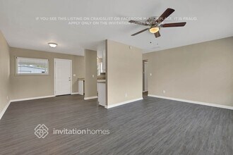 1650 Cezanne Dr W in Jacksonville, FL - Building Photo - Building Photo
