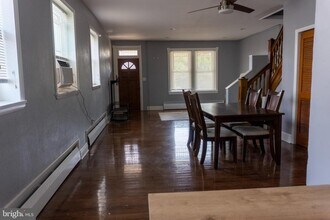 232 W 4th Ave in Conshohocken, PA - Building Photo - Building Photo