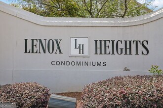 1104 Pine Heights Dr NE in Atlanta, GA - Building Photo - Building Photo