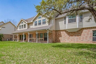 2727 Raintree Dr in Sugar Land, TX - Building Photo - Building Photo