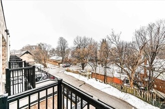 2825 St Clair Av E in Toronto, ON - Building Photo - Building Photo