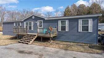 3 Wildwood Rd in Wallkill, NY - Building Photo