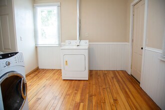 2017 Windsor Ave in Dubuque, IA - Building Photo - Building Photo