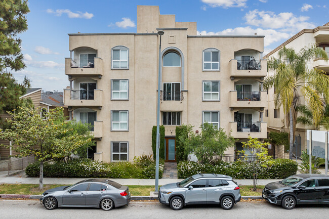 2486 S Centinela Ave in Los Angeles, CA - Building Photo - Building Photo