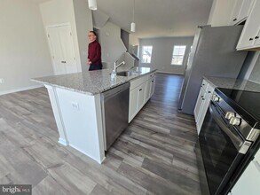 1328 Red Clover Ln in Ranson, WV - Building Photo - Building Photo