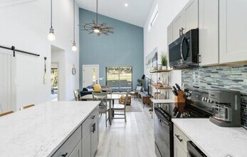 1540 Westview Court Dr in Canyon Lake, TX - Building Photo - Building Photo