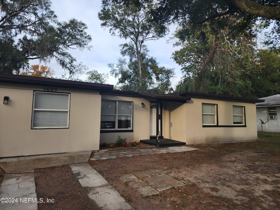 5665 Baywood Terrace in Jacksonville, FL - Building Photo