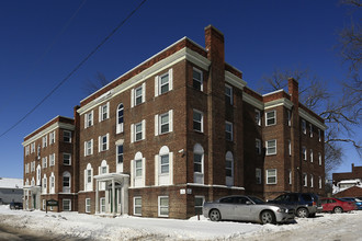 Milverton Apartments in Shaker Heights, OH - Building Photo - Building Photo