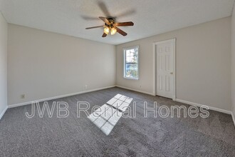 8323 Century Point Dr N in Jacksonville, FL - Building Photo - Building Photo