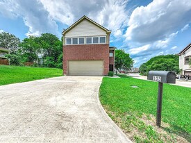 103 Capetown Cir in Montgomery, TX - Building Photo