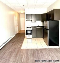 50 Franklin St, Unit 315 in Worcester, MA - Building Photo