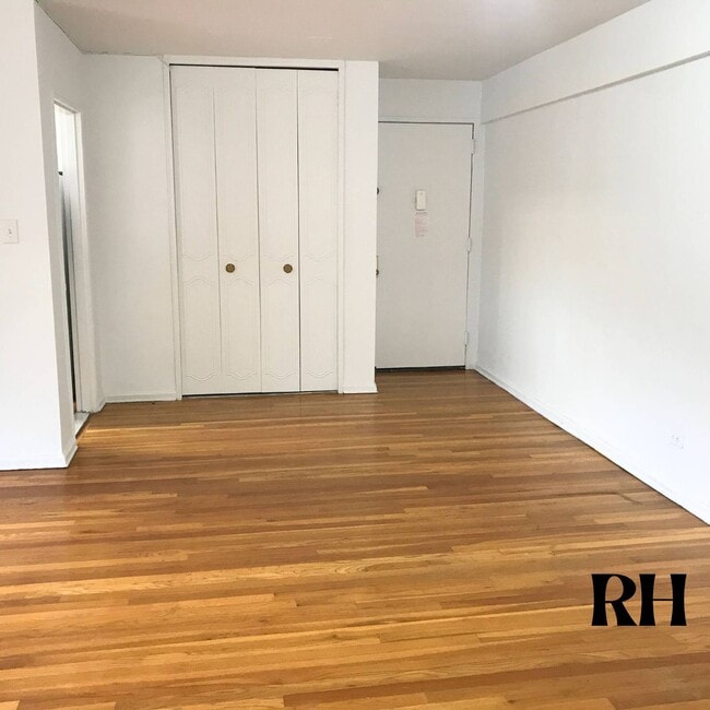 1199 E 53rd St in Brooklyn, NY - Foto de edificio - Building Photo