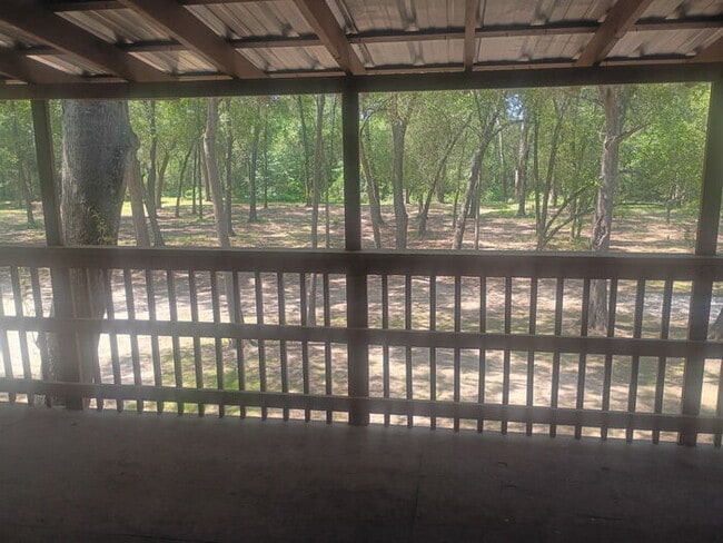 property at 738 Old Pin Oak Rd