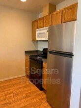 15815 Admiralty Way in Lynnwood, WA - Building Photo - Building Photo