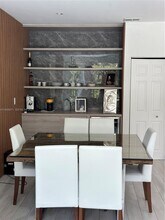 7060 NW 107th Pl in Doral, FL - Building Photo - Building Photo