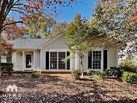 11721 Long Forest Dr in Charlotte, NC - Building Photo